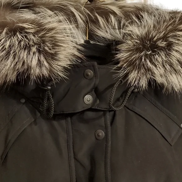 Moose Knuckles Alberta Women’s Parka – Size L, NWT, Black, Goose-Down, Fox Fur - Picture 9 of 16